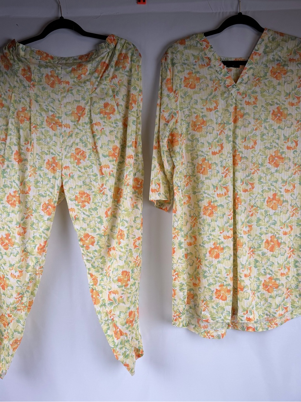 Floral Print Women’s Lounge Pants & Tunic Set - Cream & Orange